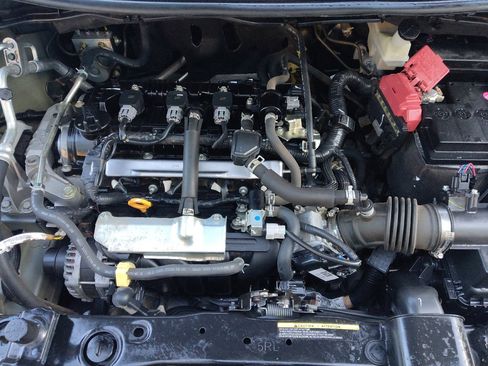 Used 2021 Nissan Versa SV FWD image 30