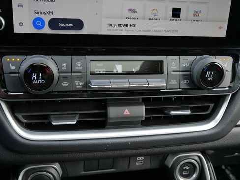 Certified 2025 Toyota Grand Highlander XLE image 23