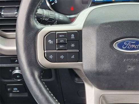 Used 2022 Ford Expedition XLT image 27