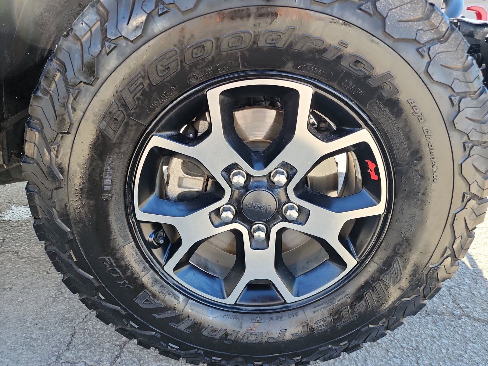 Used 2018 Jeep Wrangler Unlimited Rubicon AWD/4WD image 30