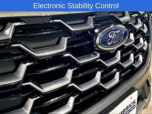 Used 2025 Ford Explorer Platinum w/ LUX Leather Package AWD/4WD image 29