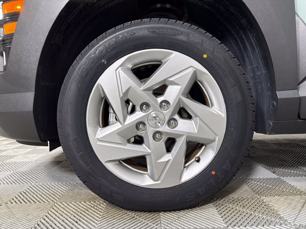 Certified 2024 Hyundai Kona SE AWD/4WD image 24