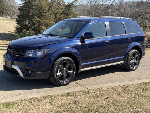Used 2019 Dodge Journey Crossroad image 2