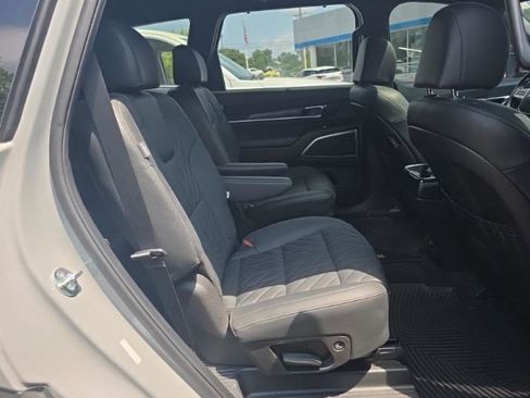Used 2024 Kia Telluride EX X-Line AWD/4WD image 4