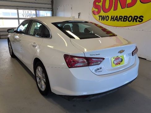 Used 2022 Chevrolet Malibu LT FWD image 3