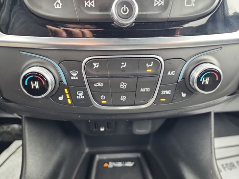 Certified 2024 Chevrolet Traverse LT image 16