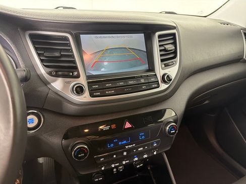 Used 2017 Hyundai Tucson SE Plus AWD/4WD image 16