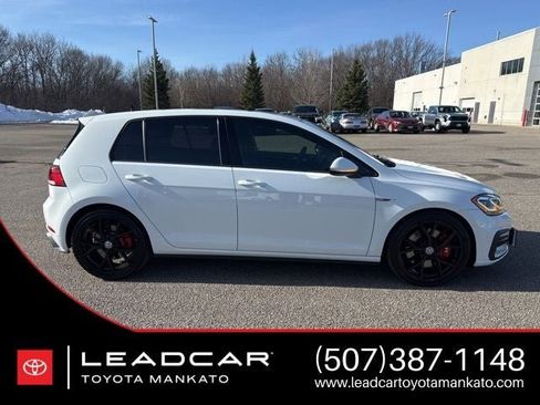 Used 2018 Volkswagen GTI SE image 12