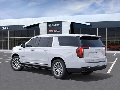 New 2026 GMC Yukon XL Denali w/ Denali Reserve Package AWD/4WD image 3