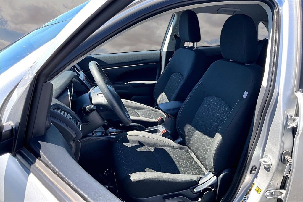 Used 2025 Mitsubishi Outlander Sport ES AWD/4WD image 21