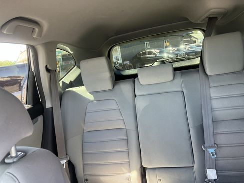 Used 2018 Honda CR-V LX image 13
