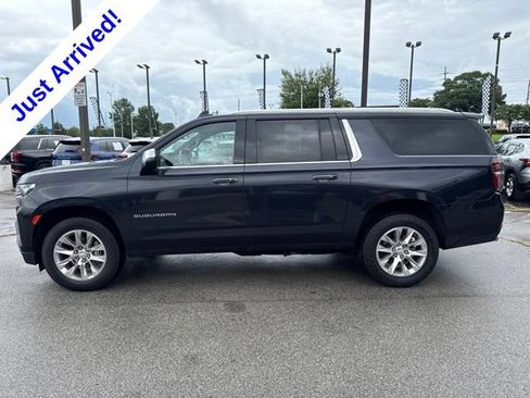 Used 2023 Chevrolet Suburban Premier RWD image 6