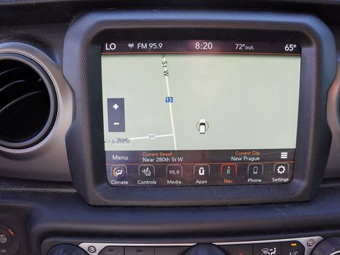 Used 2022 Jeep Gladiator Sport AWD/4WD image 5