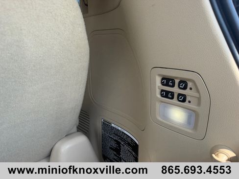 Used 2017 Lexus LX 570 4WD w/ Luxury Package image 18