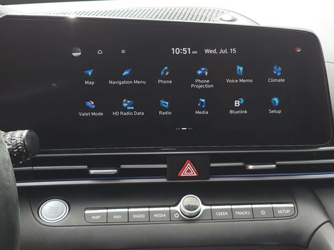 Used 2022 Hyundai Elantra Limited FWD image 20