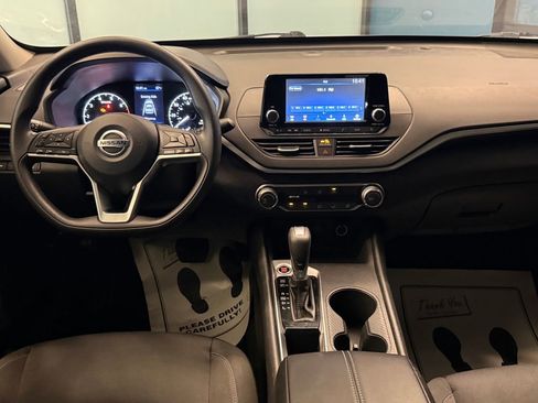 Used 2022 Nissan Altima 2.5 S FWD image 9