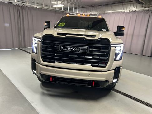 New 2026 GMC Sierra 2500 AT4 w/ AT4 Premium Plus Package AWD/4WD image 2