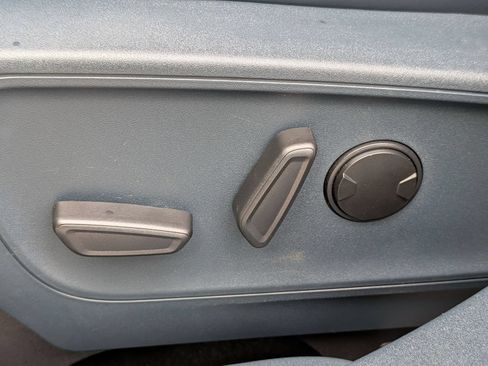 Used 2025 Ford Maverick Lariat AWD/4WD image 16