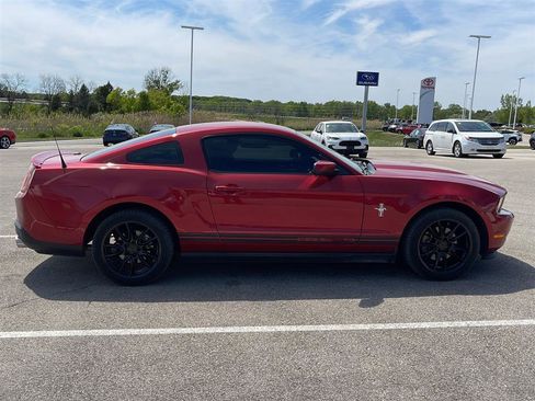 Used 2011 Ford Mustang Premium w/ 202A Rapid Spec Order Code RWD image 16