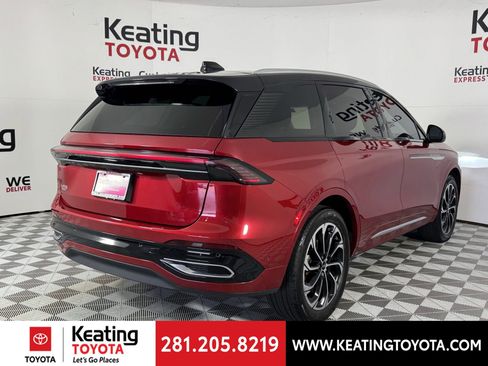 Used 2024 Lincoln Nautilus Reserve image 5