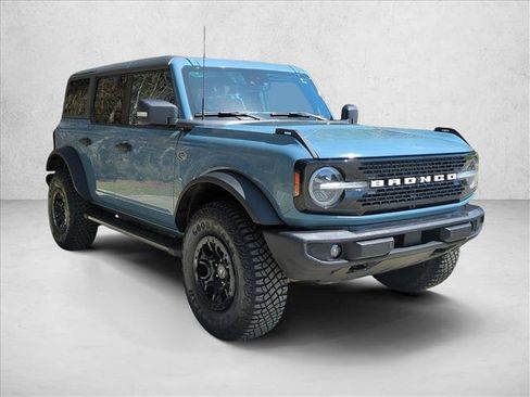 Used 2022 Ford Bronco Wildtrak image 3