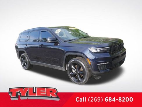 Certified 2024 Jeep Grand Cherokee L Limited w/ Luxury Tech Group II AWD/4WD image 1