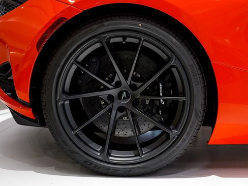 New 2026 McLaren 750S image 40