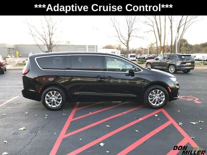 New 2026 Chrysler Pacifica Limited w/ Trailer Tow Group