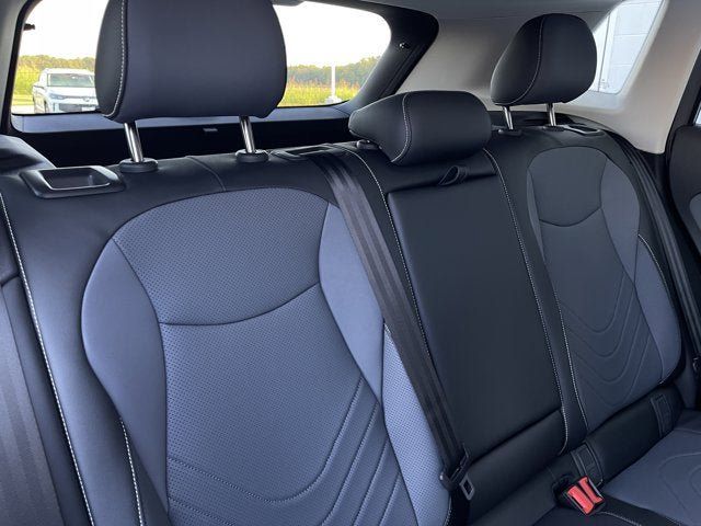 New 2025 Volkswagen Tiguan SE FWD image 29