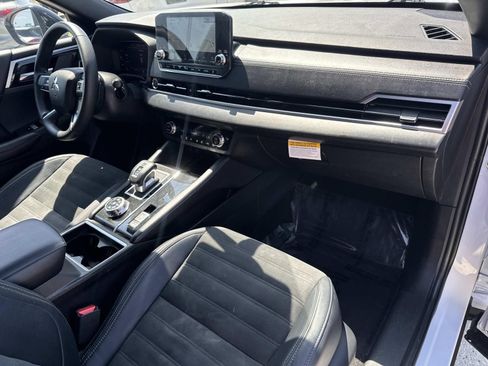 Used 2023 Mitsubishi Outlander SE image 10