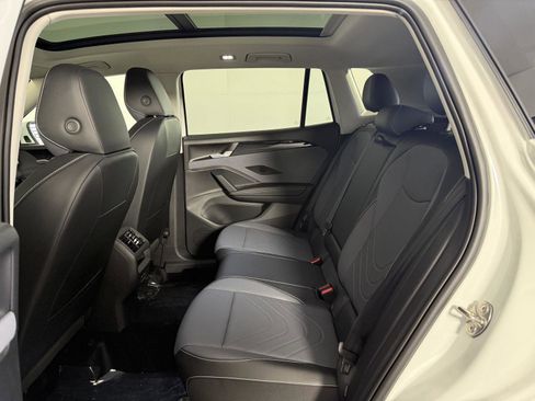 New 2026 Volkswagen Tiguan SE AWD/4WD image 5
