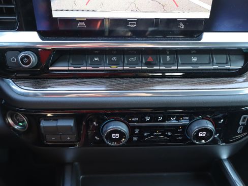 Used 2024 Chevrolet Silverado 1500 RST w/ Convenience Package II AWD/4WD image 29
