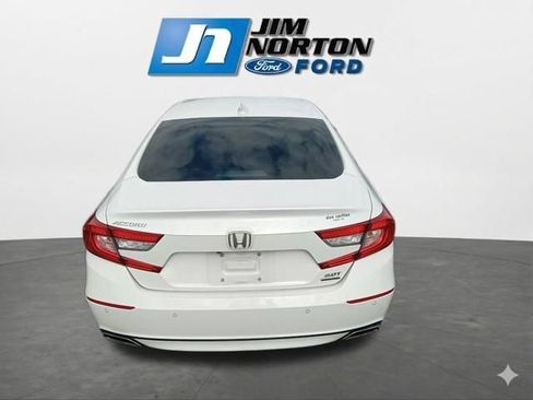 Used 2019 Honda Accord Touring image 8