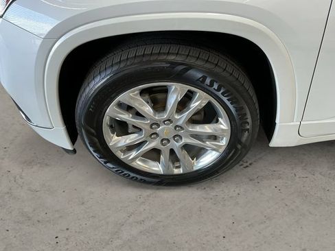 Used 2021 Chevrolet Traverse High Country AWD/4WD image 14