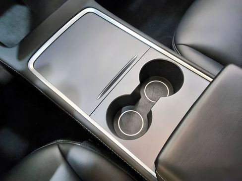 Used 2022 Tesla Model 3 Long Range image 19