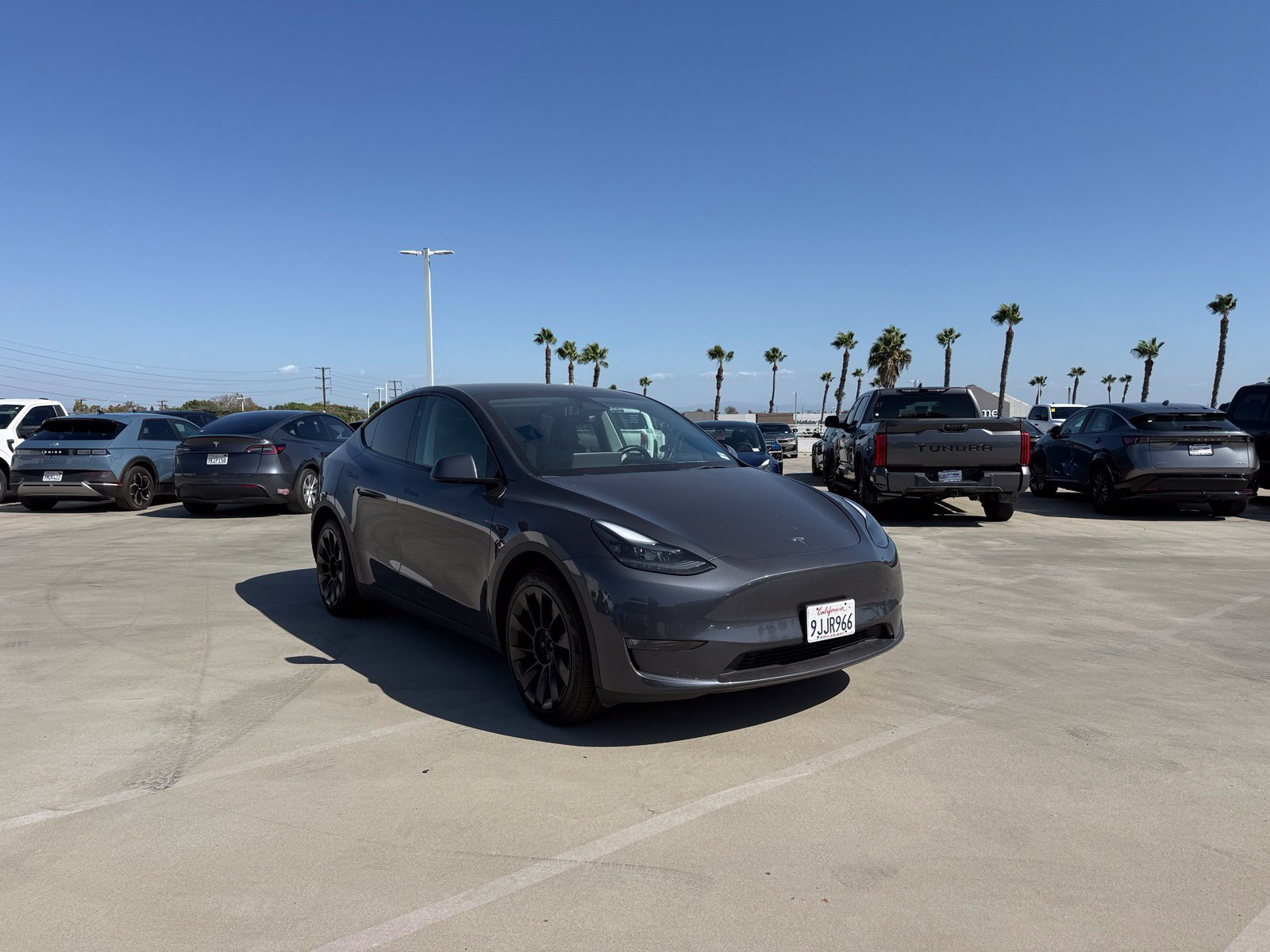 Used 2023 Tesla Model Y Long Range AWD/4WD image 4