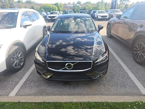Used 2020 Volvo S60 T6 Momentum AWD/4WD image 13