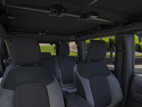 Used 2025 Ford Bronco Big Bend image 12