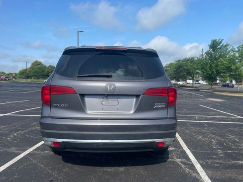 Used 2017 Honda Pilot Touring image 7