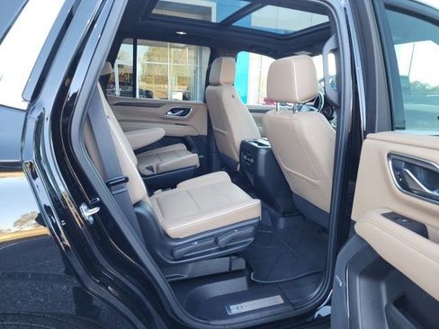 Used 2021 Chevrolet Tahoe Premier w/ Premium Package image 22