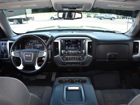 Used 2015 GMC Sierra 1500 SLE w/ SLE Value Package AWD/4WD image 4
