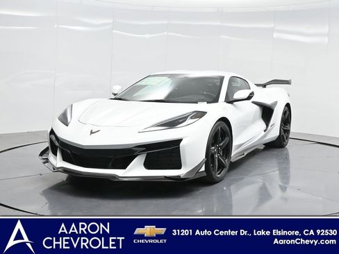New 2025 Chevrolet Corvette Z06 w/ Z07 Performance Package RWD image 1