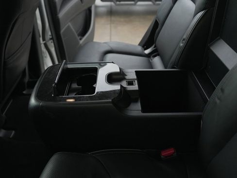 Used 2024 INFINITI QX80 Luxe image 25