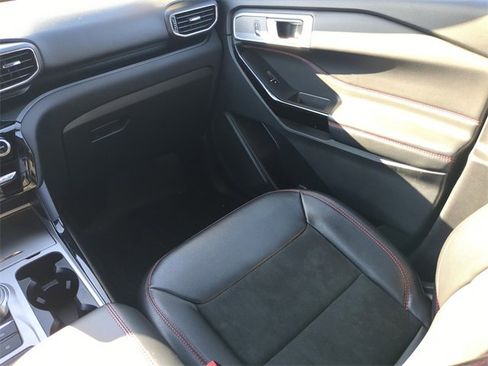 Used 2023 Ford Explorer ST-Line w/ Class IV Trailer Tow Package image 20