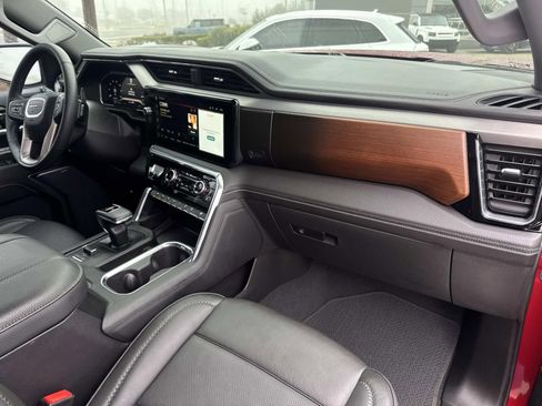 Used 2024 GMC Sierra 1500 Denali w/ Technology Package image 13