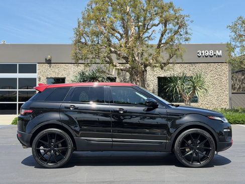 Used 2017 Land Rover Range Rover Evoque SE AWD/4WD image 4