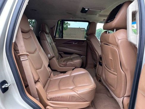 Used 2015 Cadillac Escalade Platinum AWD/4WD image 15