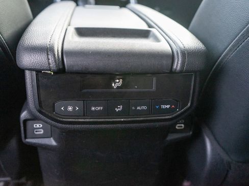 Used 2024 Toyota Grand Highlander XLE image 29