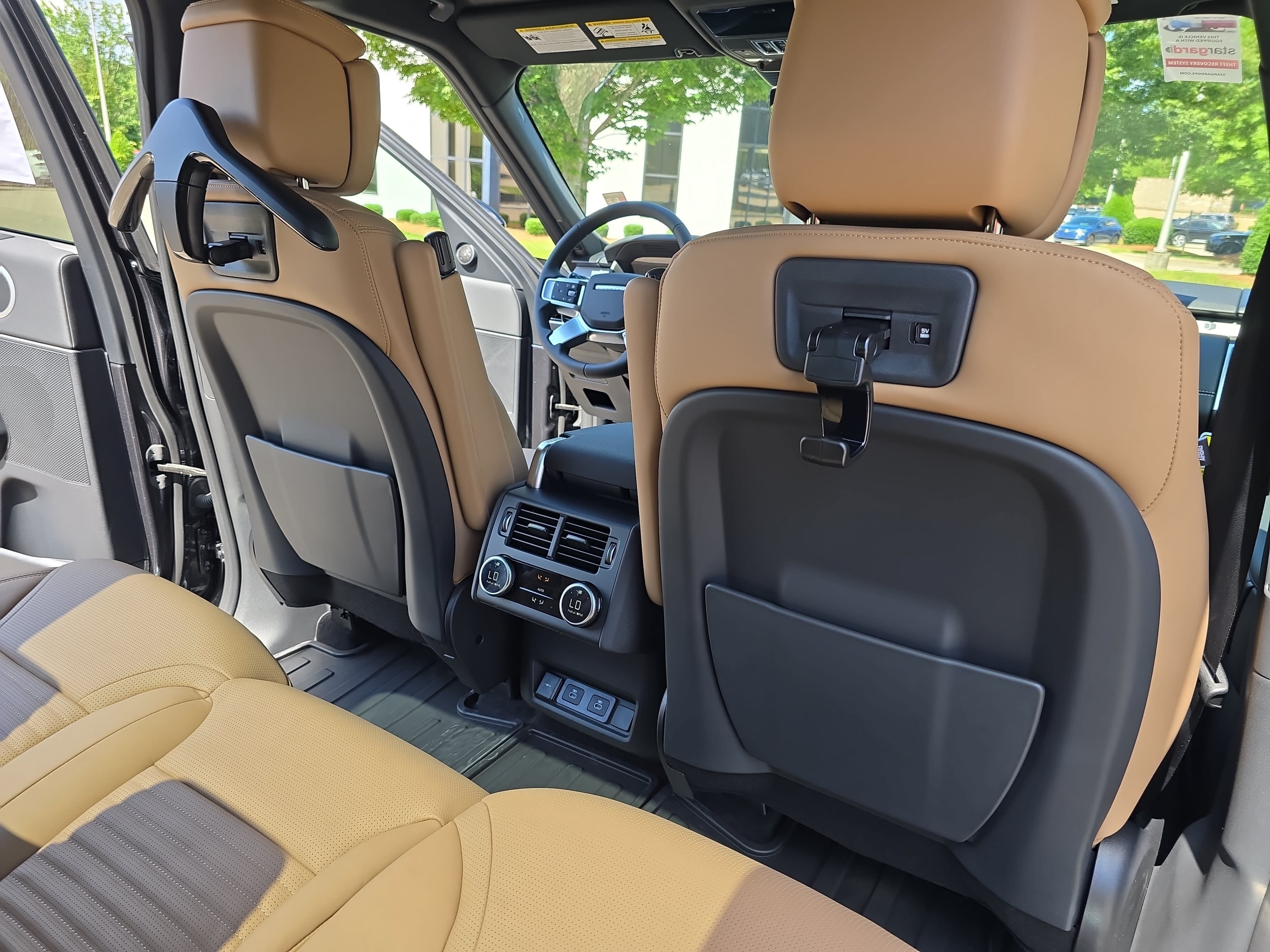 New 2026 Land Rover Discovery Limited Edition AWD/4WD image 11