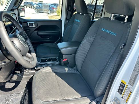 Used 2025 Jeep Wrangler Unlimited Rubicon 4xe w/ Convenience Group image 20